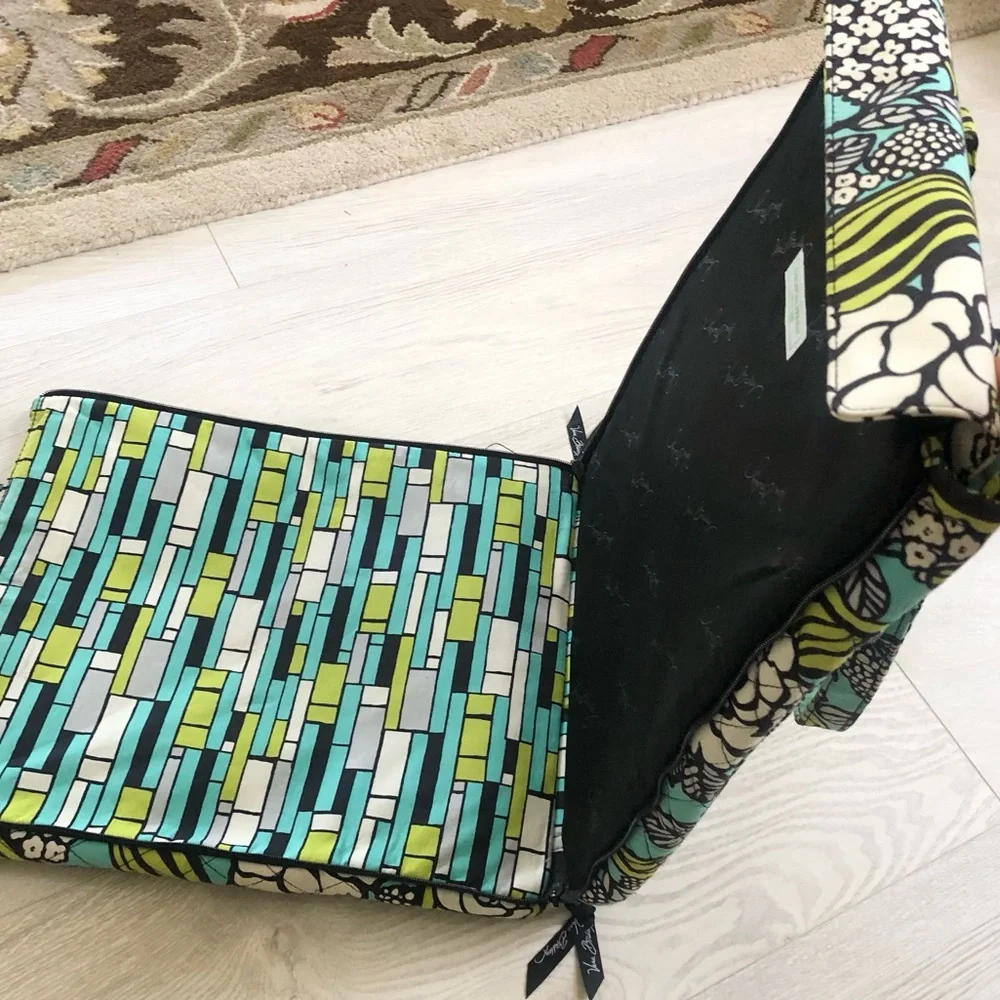 Vera Bradley “Island Blooms” Laptop Padded Multi Pocket Tote Bag